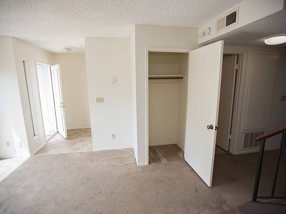 5th image of 383 Cannon Green Dr APT D