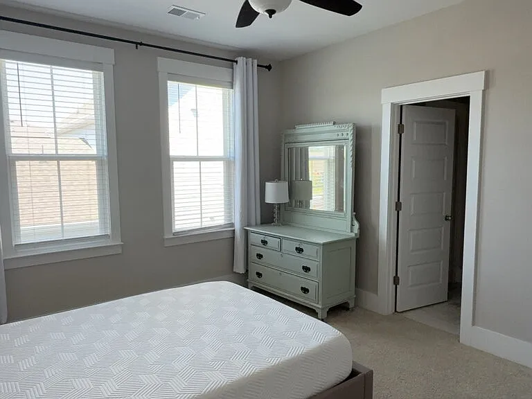 393 Oak Park St — Photo 23