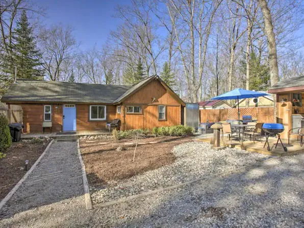 116 Woodlawn Ave, Roscommon, MI 48653