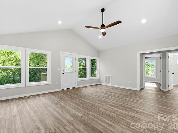 2nd image of 240 E Court St