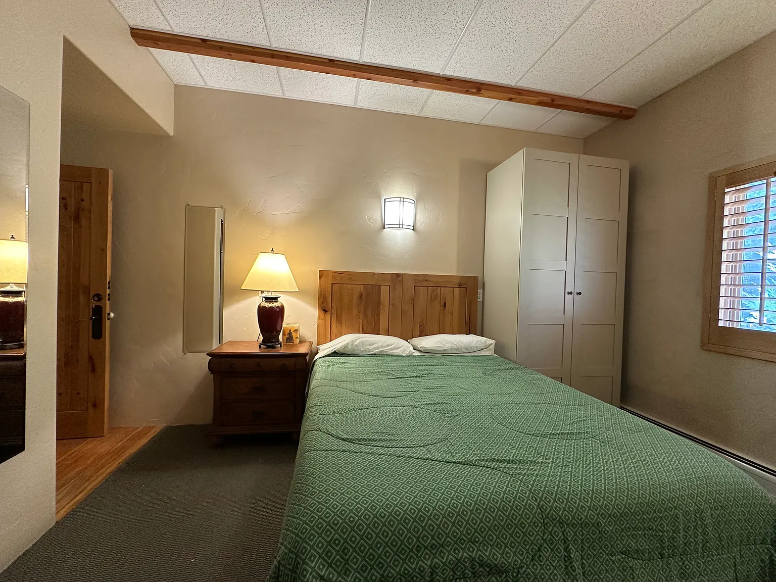 Studio, 300 sqft, $1,700 — Photo 2