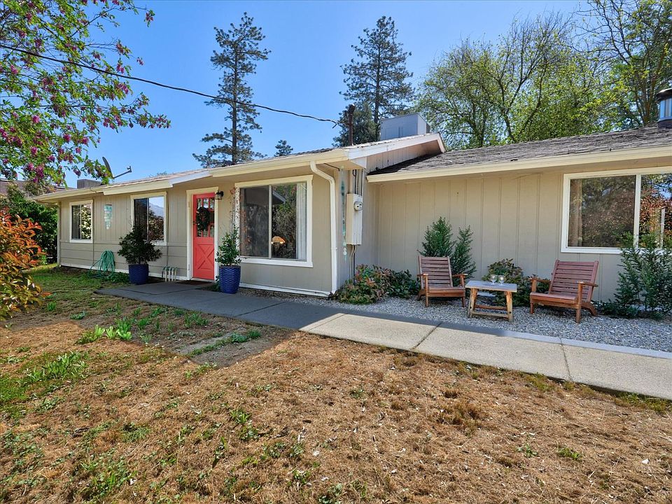 1st image of 40885 Elliott Dr