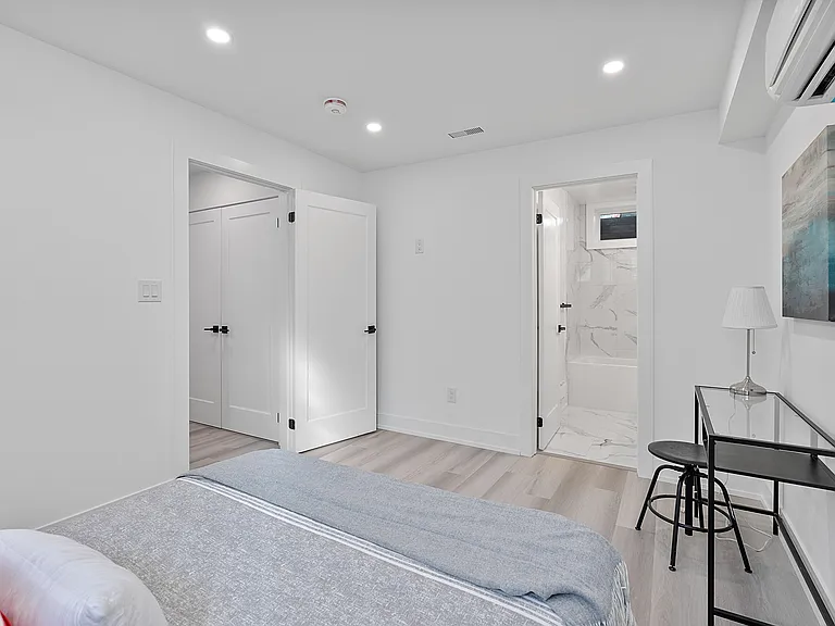 587 Oakwood Ave — Photo 106