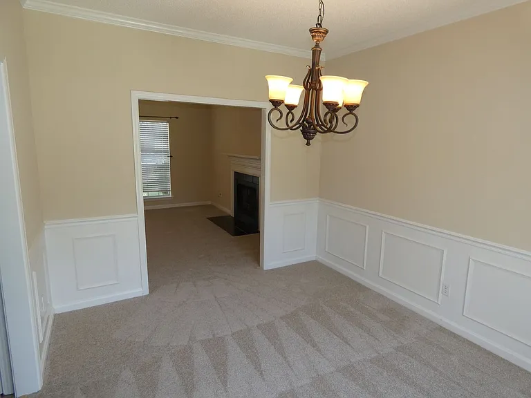 230 Chadwick Ln — Photo 4