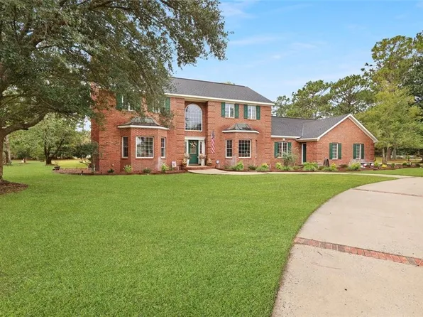 36 Pine Forest Dr, Jesup, GA 31546