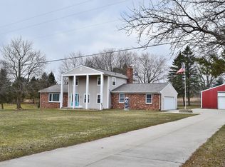 2817 N Gunnell Rd, Eaton Rapids, MI 48827