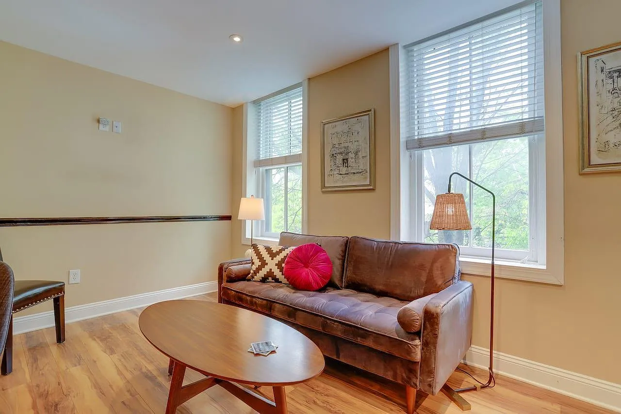 2 bed, 785 sqft, $4,000 — Photo 3