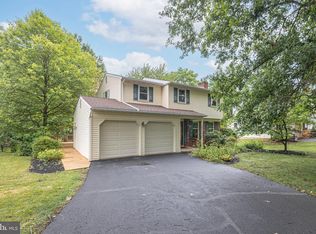 327 Thistle Ln, Perkasie, PA 18944