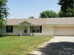 113 S 7th St, Noble, OK 73068