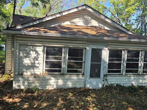 4331 NE Kelsey Rd, Kansas City, MO 64116
