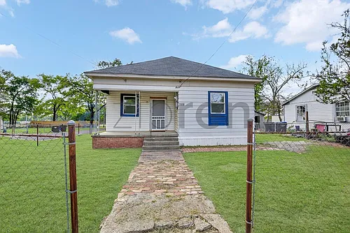 309 Park St Photo 1