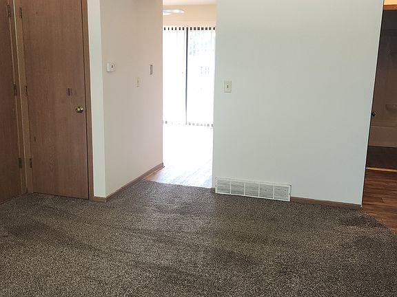 5th image of 1269 Getzelman Dr APT 1W