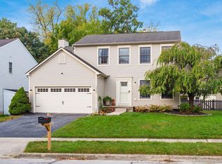 8939 Marchbank Ln, Lewis Center, OH