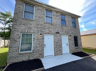 44 Middle Spring Ave, Shippensburg, PA 17257