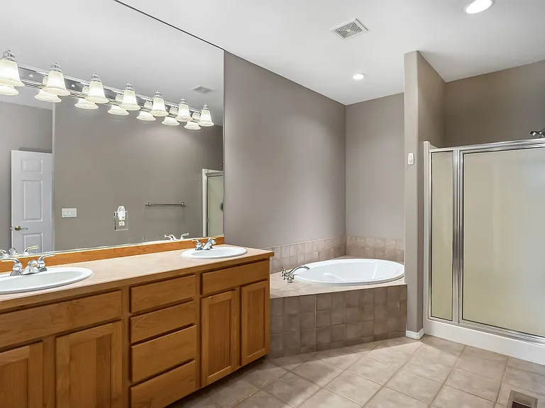 8464 Forest Ridge Loop — Photo 17