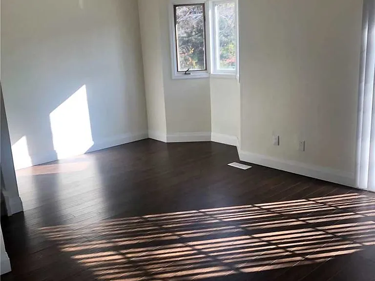 2295 Marine Dr #8 — Photo 11