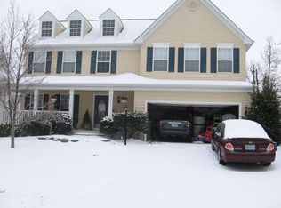 20904 Hollyberry Ct, Ashburn, VA 20147