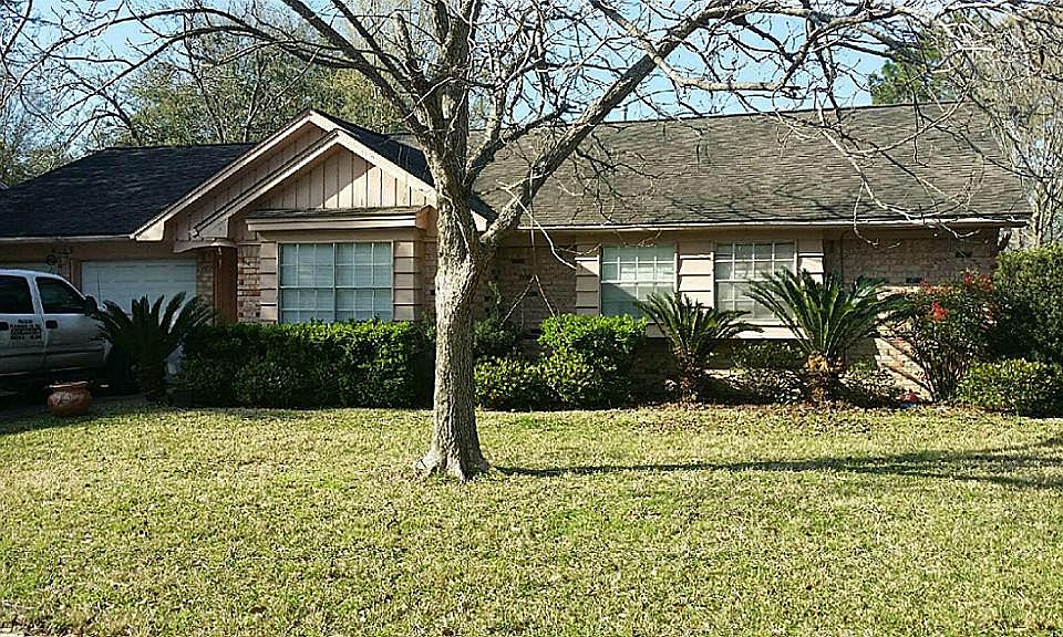1st image of 8119 Garden Parks Dr