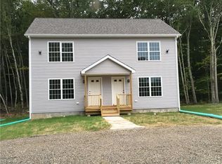 88 Fielding Dr, Uncasville, CT 06382
