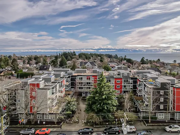 1315 Esquimalt Rd #210, Esquimalt, BC V9A 3P5