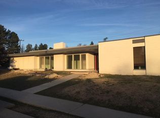 1590 Warwick Ave, Thousand Oaks, CA 91360