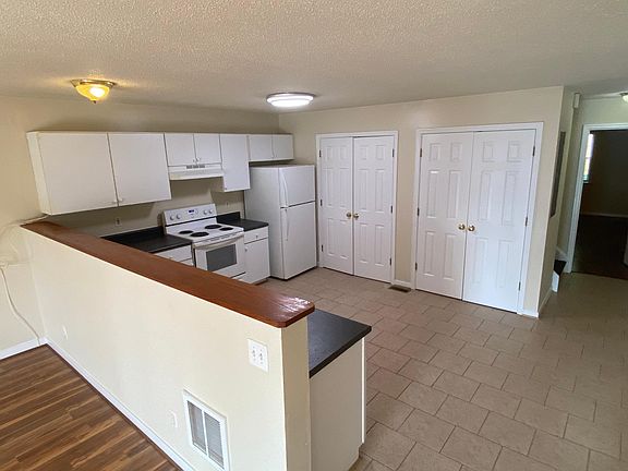 5th image of 312 W 26th St APT B