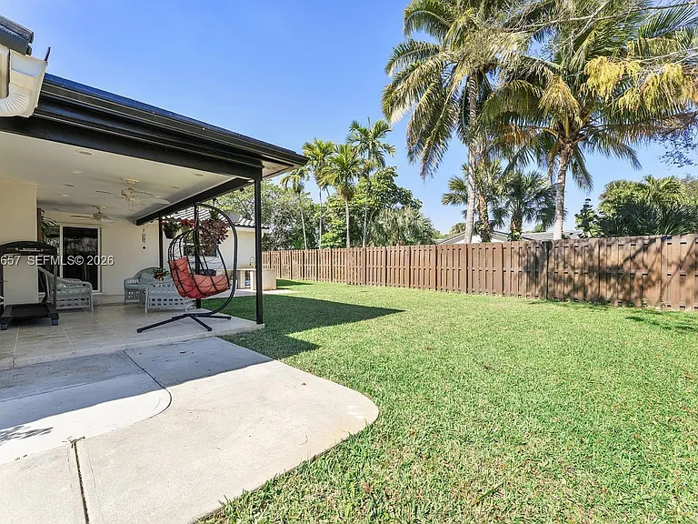 7501 NW 42nd St — Photo 30