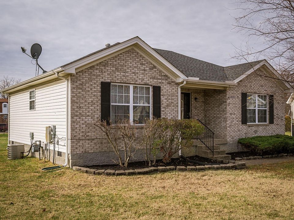 4935 Applegrove Ln-01