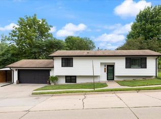 409 9th St, Glenwood, IA 51534