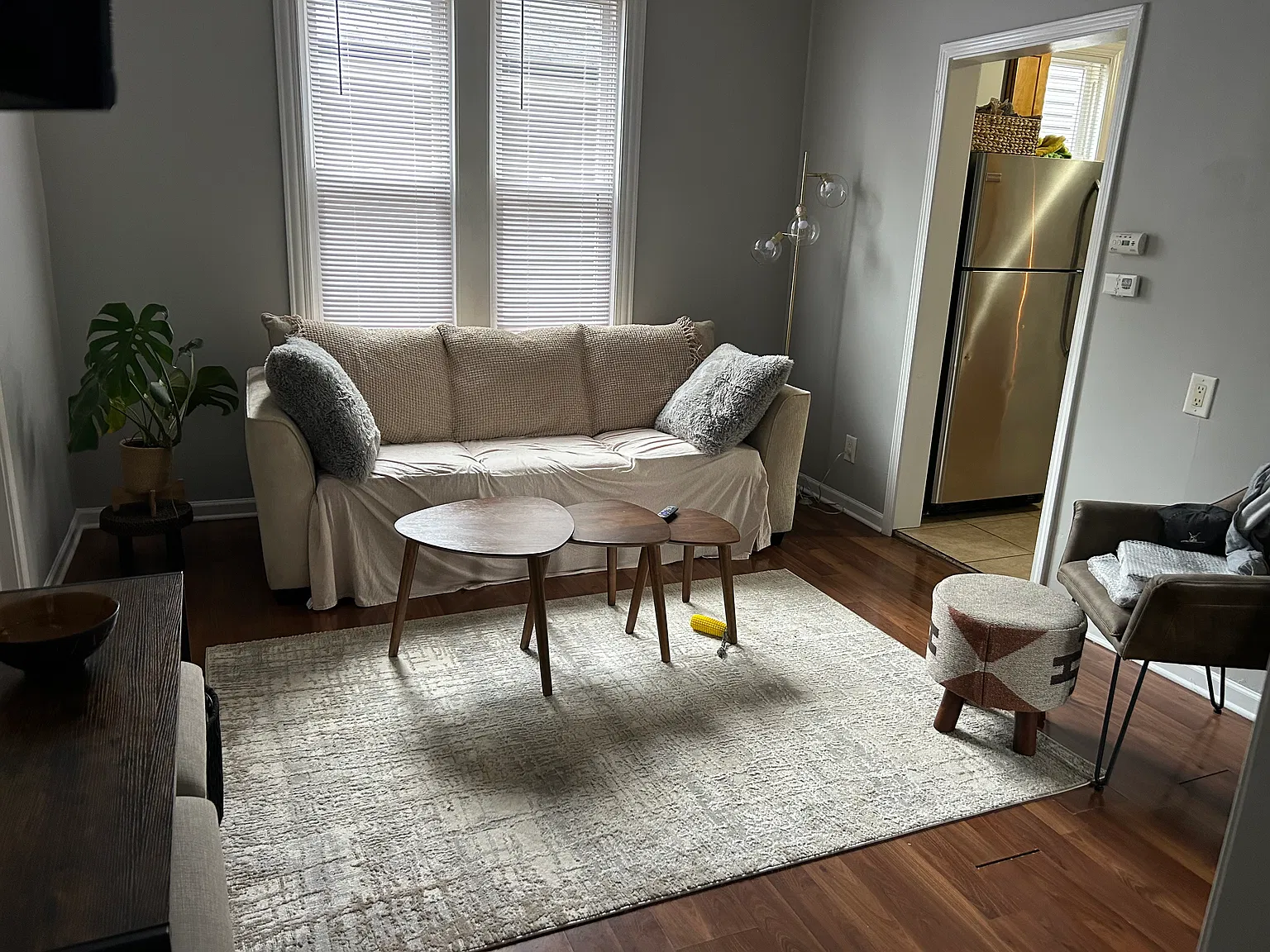 2 bed, 900 sqft, $2,000 — Photo 2