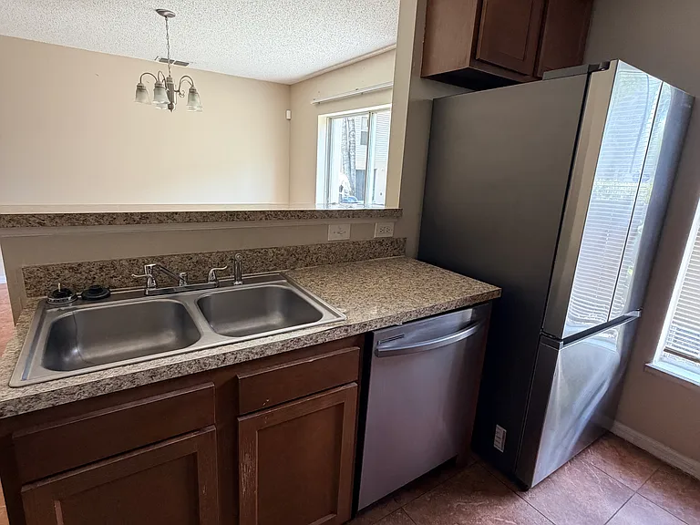9963 Ashburn Lake Dr — Photo 13