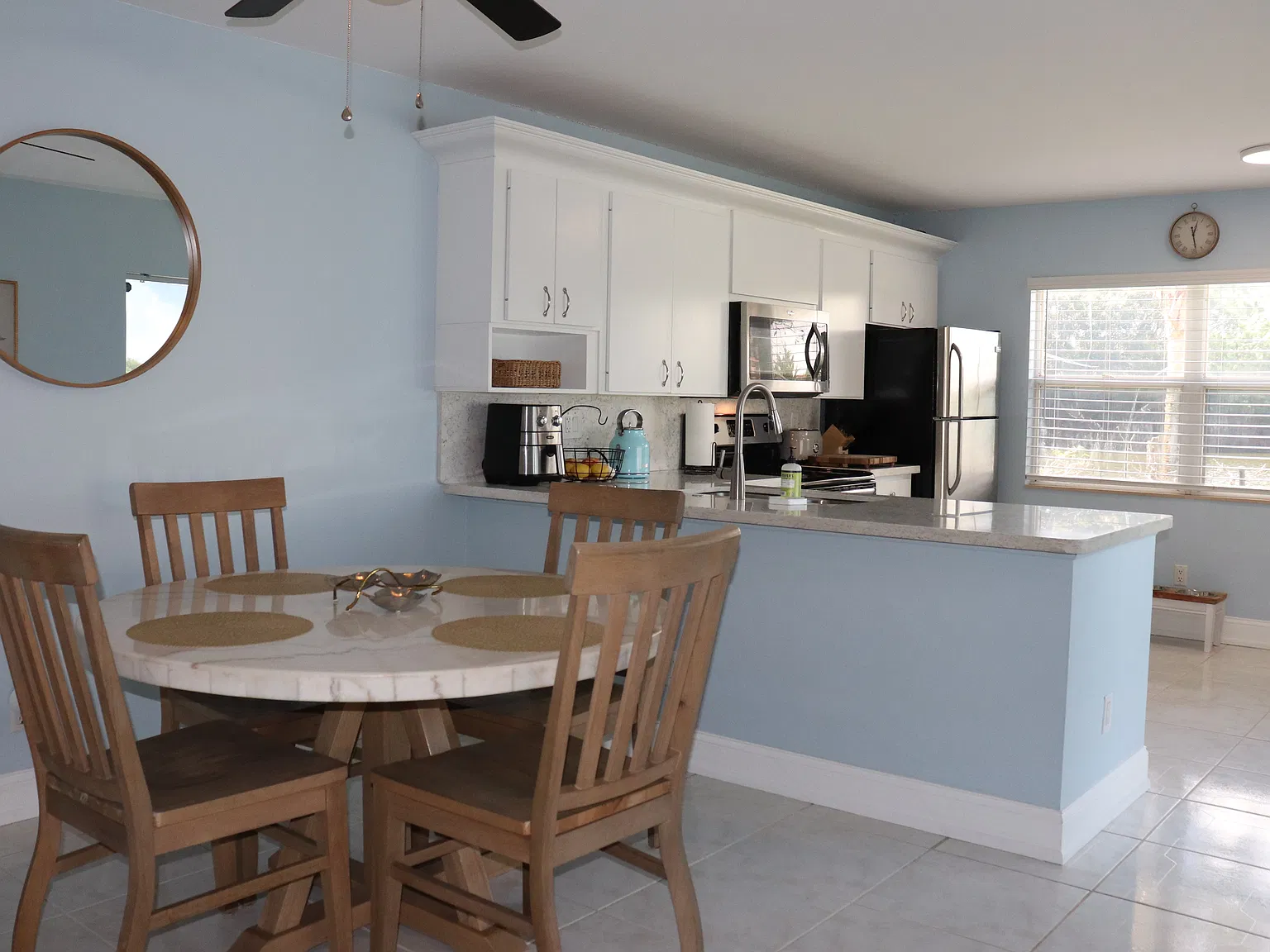 1912 Stratford Way — Photo 4