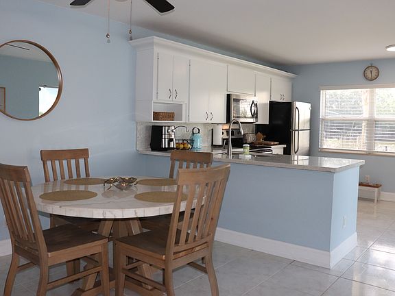 4th image of 1912 Stratford Way