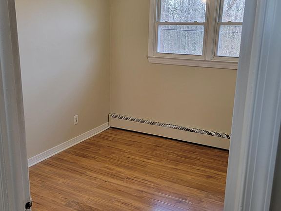 small bedroom upstairs