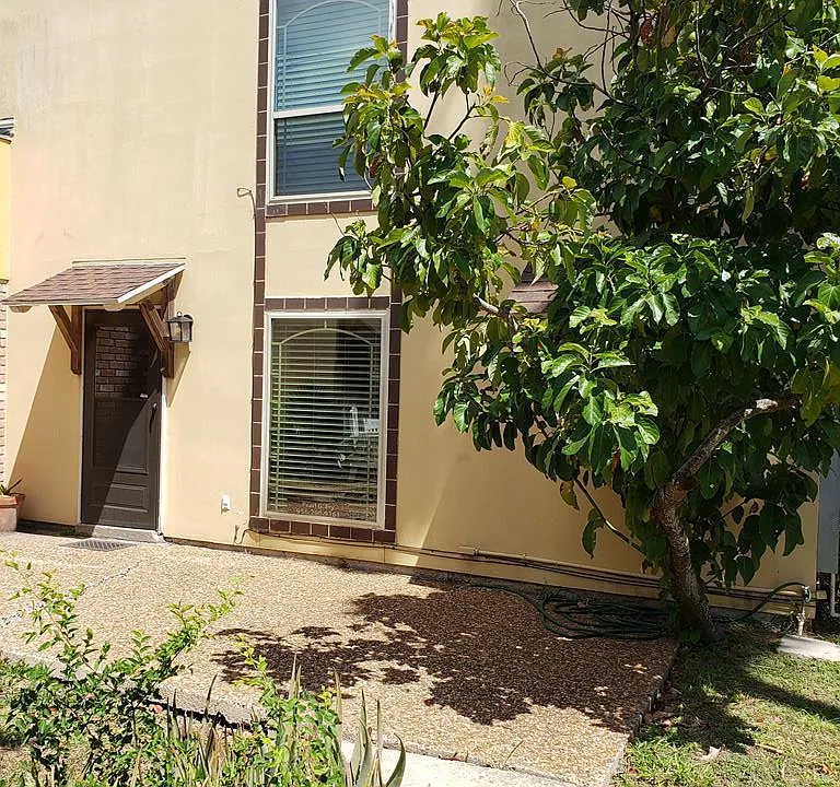313 McFadden Hut Dr #1