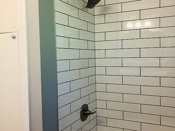 4th image of 345 Circle Ct