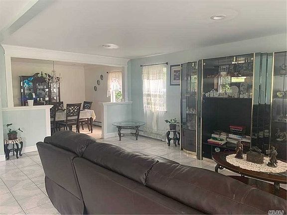 3rd image of 101 Lake Dr
