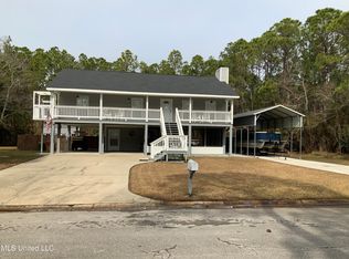 8 Castle St, Pass Christian, MS 39571