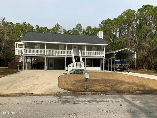 8 Castle St, Pass Christian, MS 39571