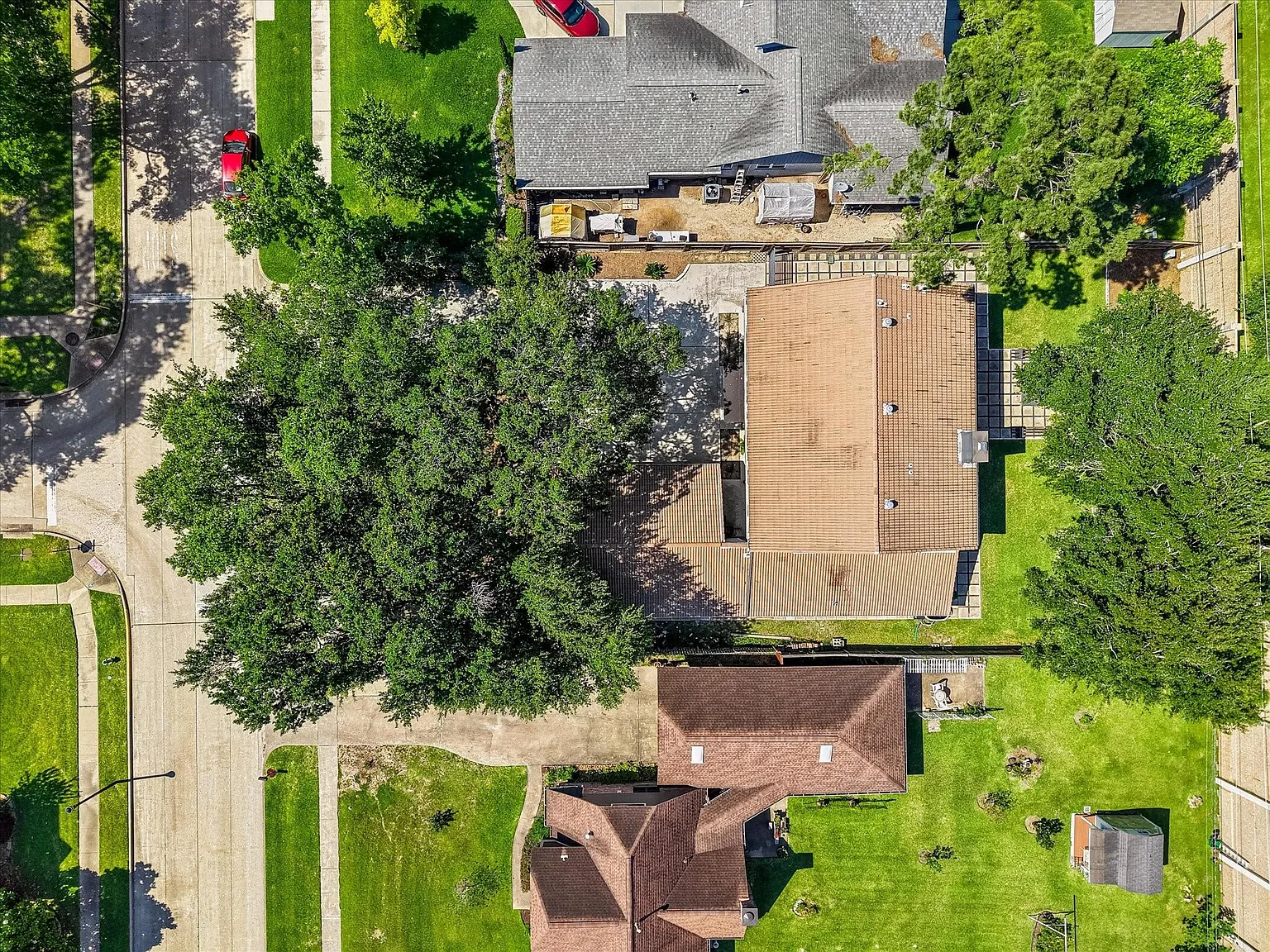 5 bed, 4.0 bath, 3572 sqft, $4,500 — Photo 4