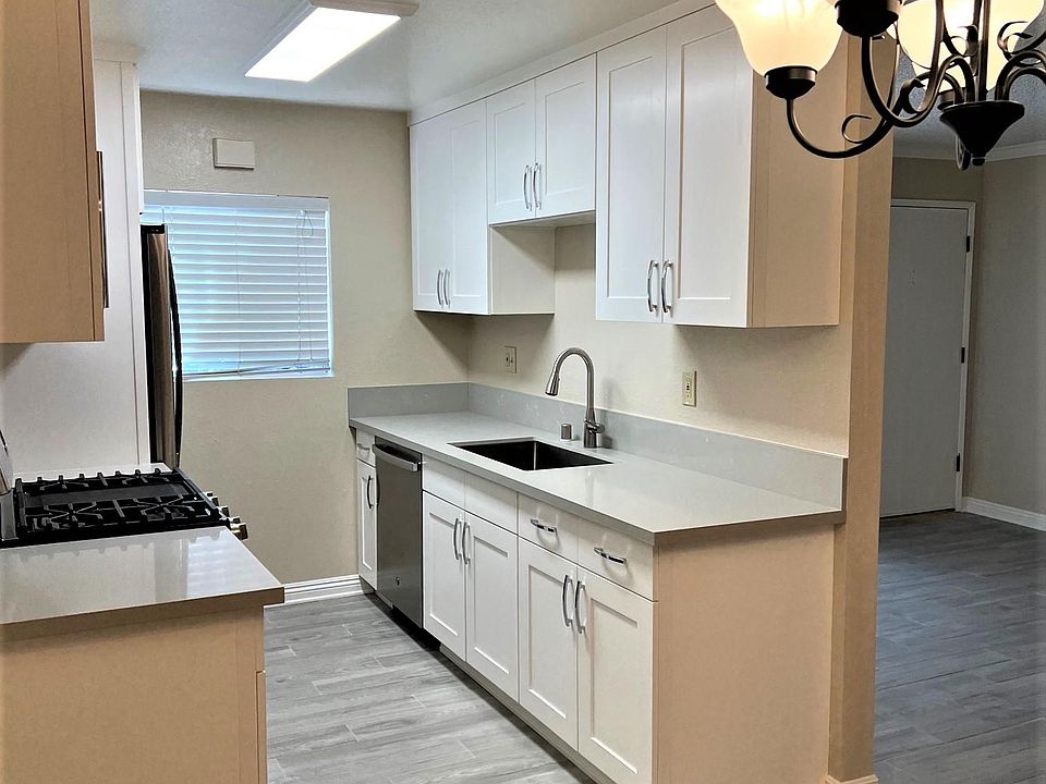 Dining area & Kitchen