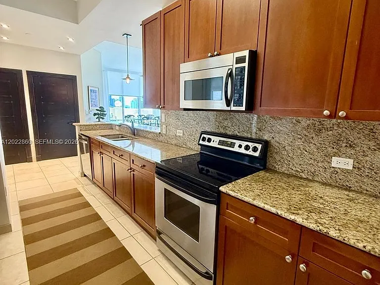 19501 W Country Club Dr #TS-03 — Photo 12