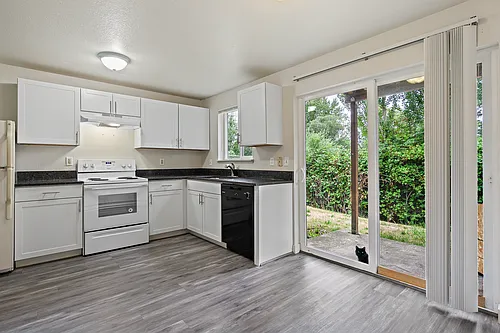 7521 10th Ave Ct E, Tacoma - A Photo 1