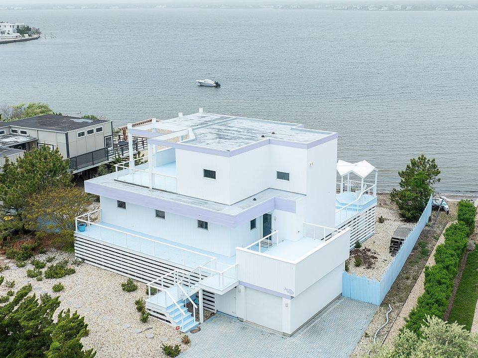 1st image of 398 Dune Rd