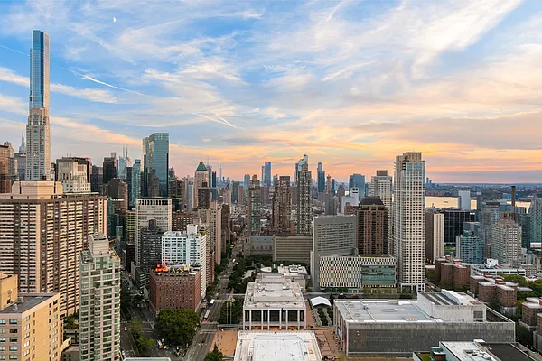 Rented by Douglas Elliman | media 10