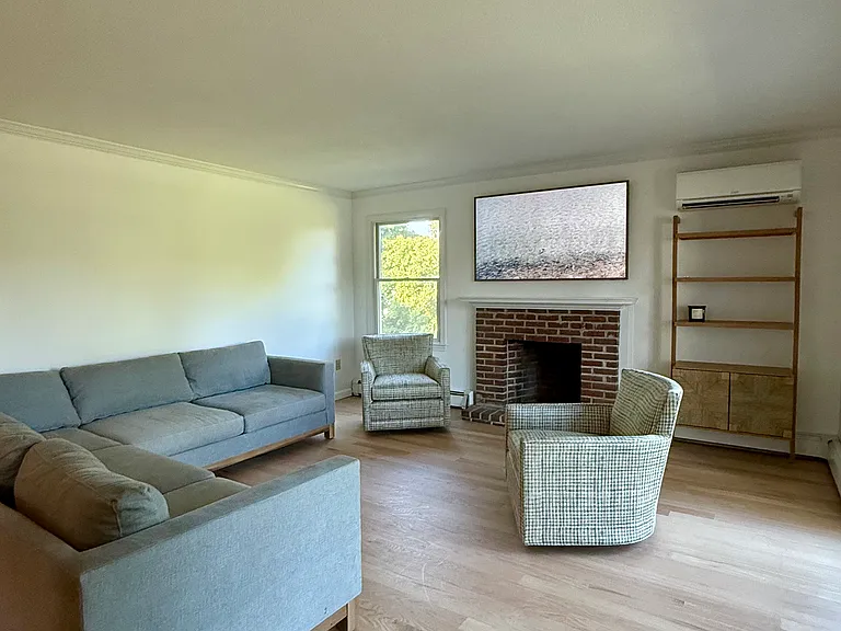 176 Mill Rd #4B — Photo 3