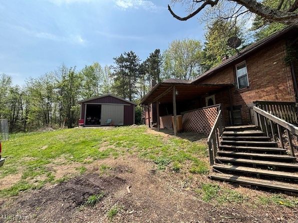 4618 Belden Dr SE, Uhrichsville, OH 44683