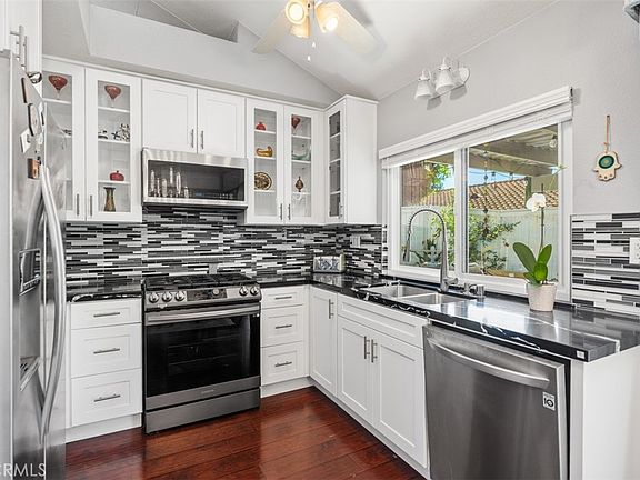 5th image of 6 Via Violeta