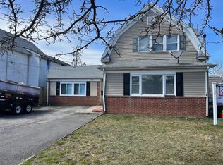 138 Woodfield Rd, West Hempstead, NY 11552