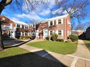260-17 Union Tpke, Glen Oaks, NY